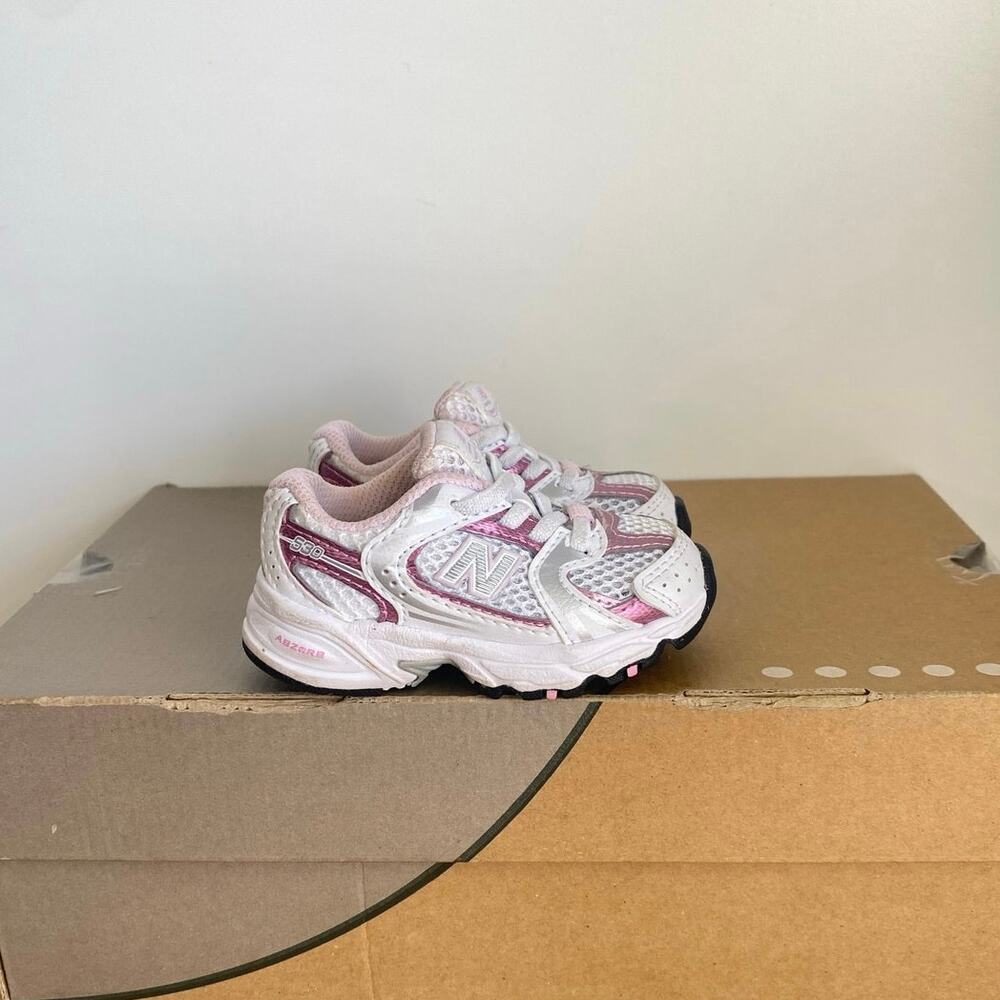 New Balance 530 Metallic Pink/White Toddler Sneakers- SZ 4 C - Picture 2 of 9